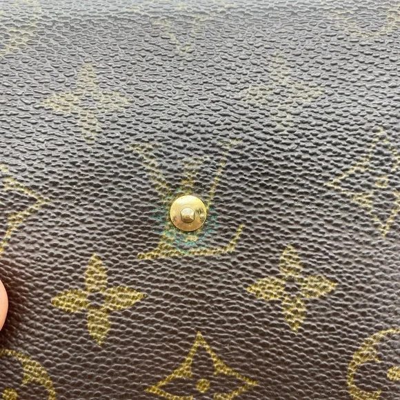 Louis Vuitton Vintage Compact Wallet